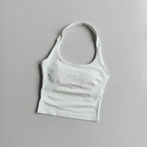 Débardeur de sport yoga blanc à dos nu avec texture en maille côtelée élégante