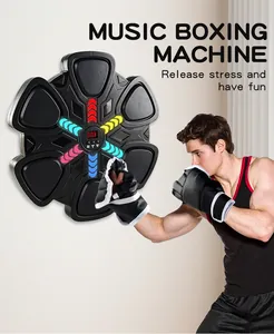 Dettaglio della macchina da boxe musicale con luci LED e display digitale a parete