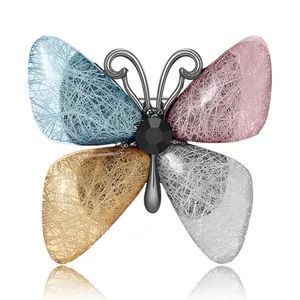 Eleganter Schmetterling Brosche Aus Legierung Für Damen Süßer Strass Öltropfen Corsage Für Blazer Mäntel Täglicher Mode Schmuck