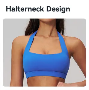 Détail du design dos nu du soutien-gorge de sport bleu à fort maintien avec col carré
