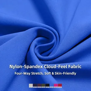 Détail du tissu de soutien-gorge de yoga bleu marine extensible avec texture douce et couleurs