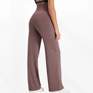 Vue détaillée du pantalon de maternité à taille haute et jambe large en rose poudré