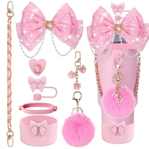Set accessori rosa con fiocco glitterato e catena di perle per tazza Stanley