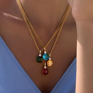 Collana a strati in acciaio inossidabile placcato oro 18k con ciondoli in zircone colorato