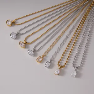 Collezione di collane in acciaio al titanio con pendenti in zircone di varie forme