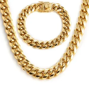 Set di collana e bracciale a maglia cubana in acciaio inossidabile lucido placcato oro 18K