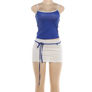 Ensemble sexy deux pièces débardeur bleu et mini-jupe blanche moulante pour femme