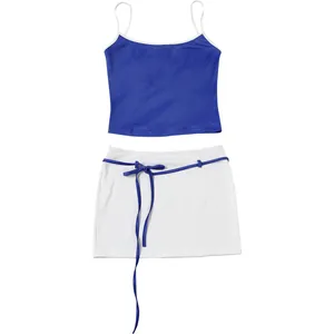 Ensemble deux pièces sexy avec caraco bleu et mini-jupe moulante blanche pour femmes
