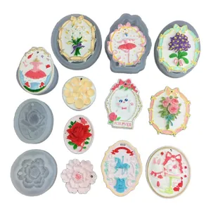 Moules en silicone détaillés pour pendentifs en plâtre et créations en résine florale