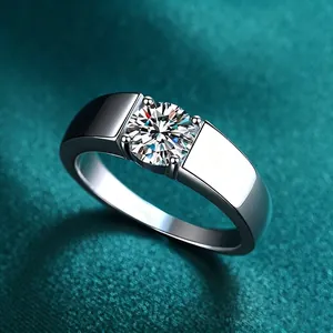 Men's S925 silver plated platinum moissanite ring with classic four-prong setting