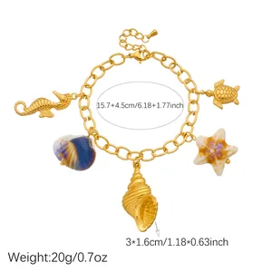 Detail view of ocean charm bracelet with size and weight parameters in cm and inch.