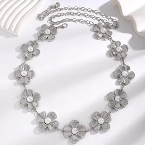 Chaîne de taille florale argentée avec perles pour robes, accessoire en métal élégant