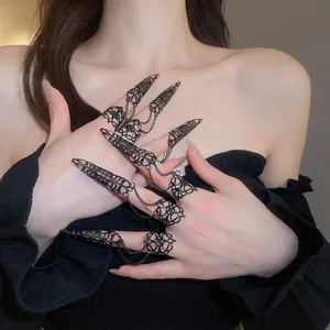 Gothische IJzeren Metalen Handketting Armband Met Opengewerkte Nagelklauwen Voor Vrouwen Punk Cyberpunk Vijf Vinger Ring Ketting