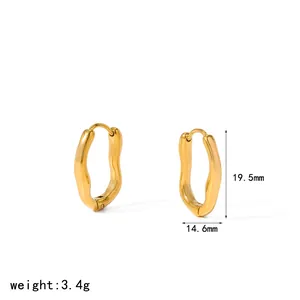 Detail of 18k gold plated wavy stainless steel hoop earrings with size specifications