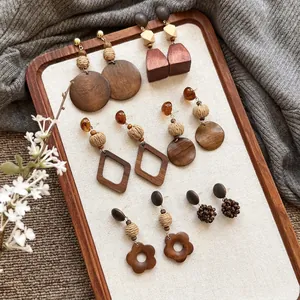 Orecchini a Bottone in Legno Geometrici Vintage a Fiore Fatti a Mano Stile Etnico Marrone Orecchini a Pendente in Legno per Donna Gioielli