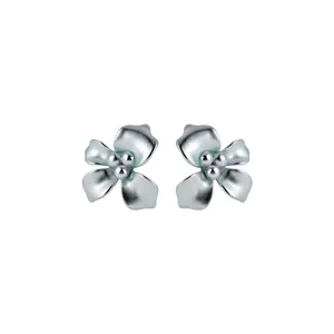 Elegant silver flower stud earrings with pearl centers for a minimalist look