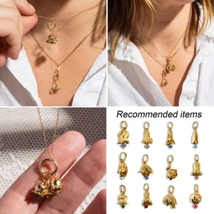 Pendentifs élégants fleurs de naissance en acier titane doré pour colliers personnalisés DIY.
