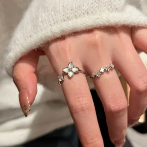 Ensemble de Bagues Ouvertes Fleur en Cuivre Plaqué Or 14K pour Femmes Zirconia Coquillage Blanc Bagues Ajustables Bijoux