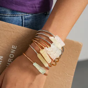 Bracciale Rigido con Strass Irregolari di Lusso Europeo per Donna Gioielli in Lega Placcata Oro Argento Design di Nicchia di Moda Bracciale di Fascia Alta