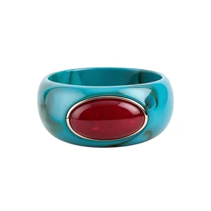 Bohemian acrylic gradient bangle with large red oval resin stone inlay design