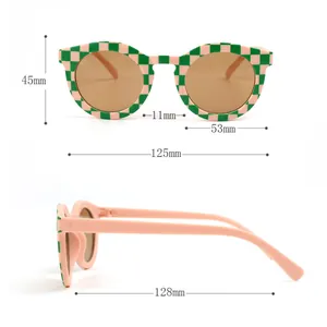 Detailed size specifications for kids' checkered sunglasses in green and pink colors