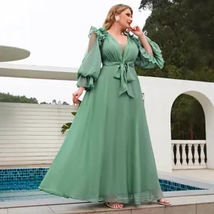 Elegantes grünes V-Ausschnitt Maxikleid aus Chiffon mit Rüschen und Laternenärmeln