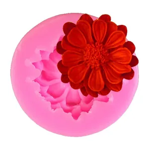 Daisy flower shape silicone mold for DIY baking and handmade cake decoration tools