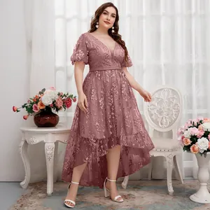 Elegante abito da sera in tulle ricamato con scollo a V e orlo asimmetrico per damigelle