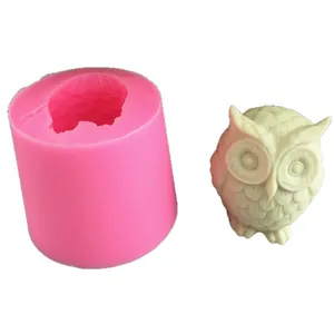 Detailed 3D owl shaped silicone mold for DIY aromatherapy candles and plaster crafts
