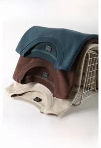 Détail de sweat-shirts à col rond en coton épais bleu paon et marron de haute qualité