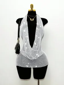 Mini robe sexy dos nu en maille strassée argentée pour festivals de musique et soirées