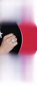 Vue détaillée de la bague moissanite en forme d'étoile 3D en argent 925
