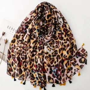 Écharpe Imprimé Léopard Coloré pour Femmes Avec Glands Châle Imprimé en Polyester Protection Solaire Voyage Plage Écharpe