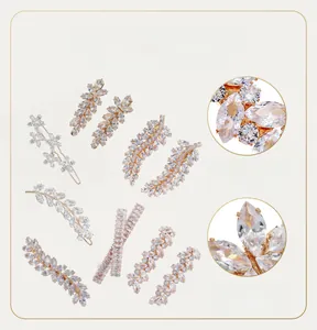 Détail de barrettes à cheveux en forme de vigne avec zircons de taille marquise.