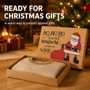 Dettaglio della confezione regalo di Natale in carta kraft con stampa Babbo Natale
