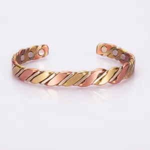 Handmade twisted copper magnetic therapy bracelet with 65mm diameter and 8mm width