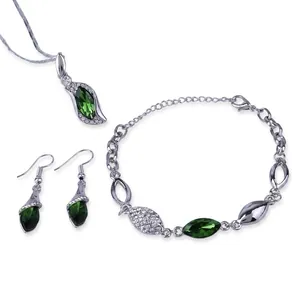 Parure de bijoux 3 pièces avec cristaux marquises verts et collier argenté