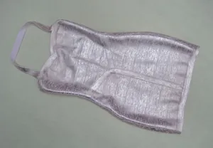 Vue détaillée de la mini-robe bandage à licou en feuille métallique lavande texturée