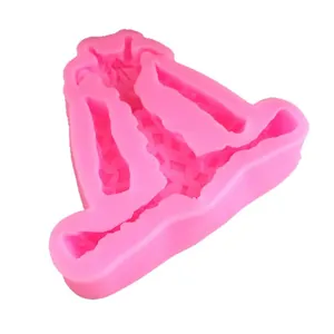 Pink giraffe shaped silicone mold for DIY cake decorating and chocolate baking tool