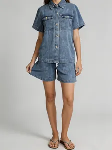 Retro casual loose denim set for women with lapel shirt and elastic waist shorts