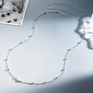 Minimalistische Taillenkette aus Silberlegierung mit Herzperlen für modisches Bikini-Styling.