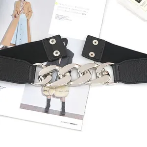 Ceinture élastique avec boucle chaîne argentée pour robes et manteaux de femme