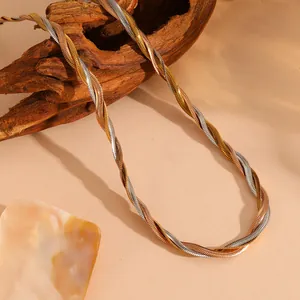 Collier tressé à trois tons chaîne serpent en or argent et or rose pour femme