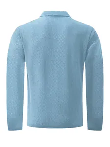 Vue arrière détaillée du polo à manches longues pour hommes en soie glacée bleu clair maille