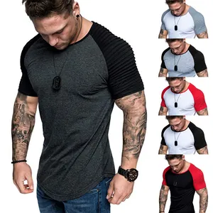 Collage détaillé de t-shirts de sport pour hommes à blocs de couleurs en plusieurs options