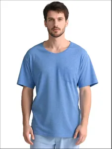 Vue de face du t-shirt adaptif bleu à manches courtes pour homme avec une poche
