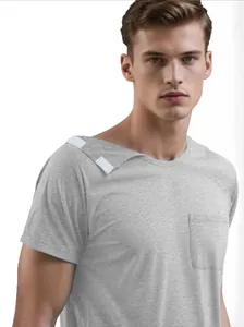 T-shirt adaptatif pour homme pour récupération chirurgicale de l'épaule ouverte