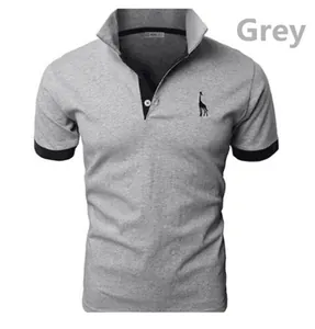 Polo gris à manches courtes pour homme avec logo girafe et col contrasté noir élégant