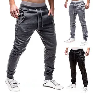 Trendige Herren-Jogginghose mit Kordelzug und seitlichen Reißverschlusstaschen in Grau