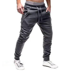 Modische Herren-Jogginghose in Dunkelgrau mit Kordelzug und praktischen Reißverschlusstaschen